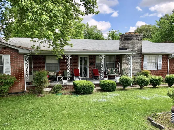 120 E Bryant St, Smithville, TN 37166