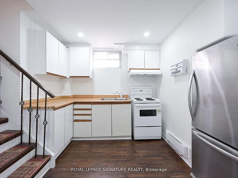 26 Peterson Ct #LOWER — Photo 15