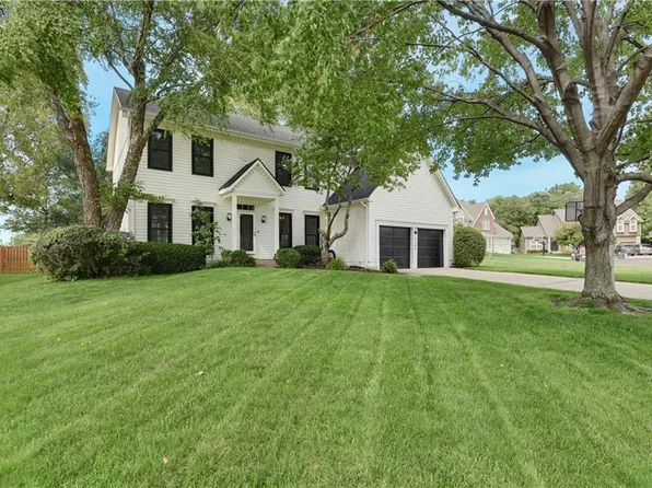 6244 W 123rd St, Overland Park, KS 66209