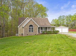 1101 N Corinth Rd, Portland, TN 37148