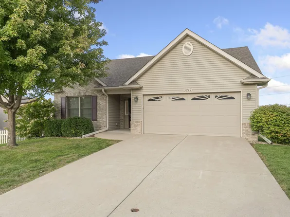 3217 Majestic Dr, Muscatine, IA 52761