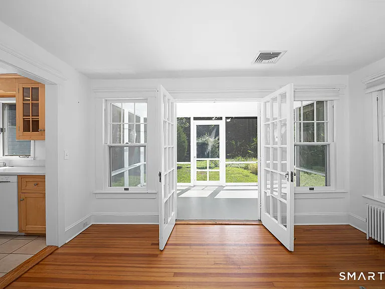 12 Roosevelt Rd — Photo 10