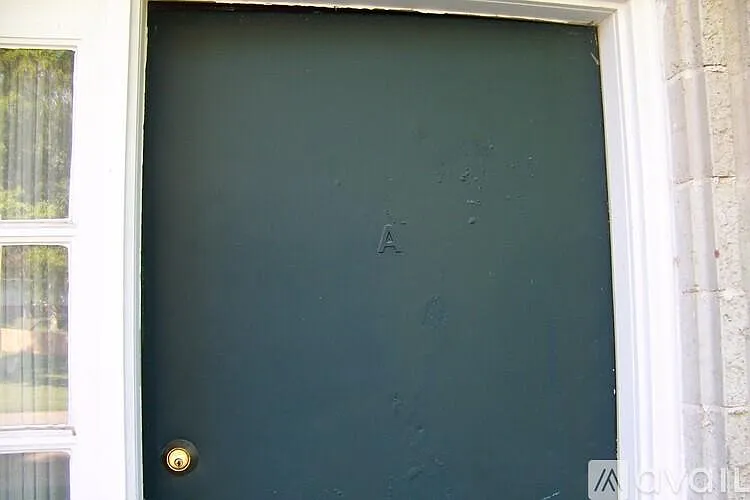 2 bed, 1.5 bath, 1100 sqft, $775 — Photo 2