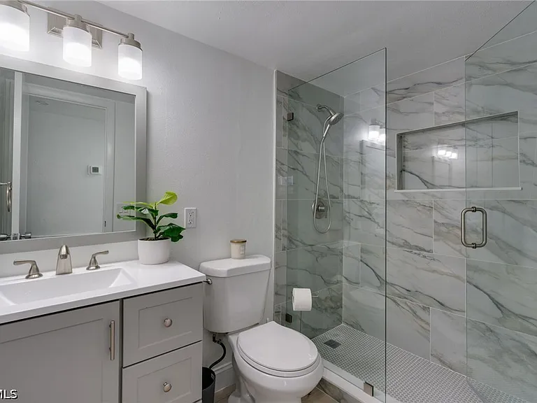 6500 Estero Blvd #H302 — Photo 11