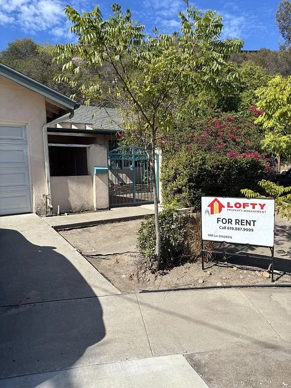 5613 Campanile Way — Photo 4