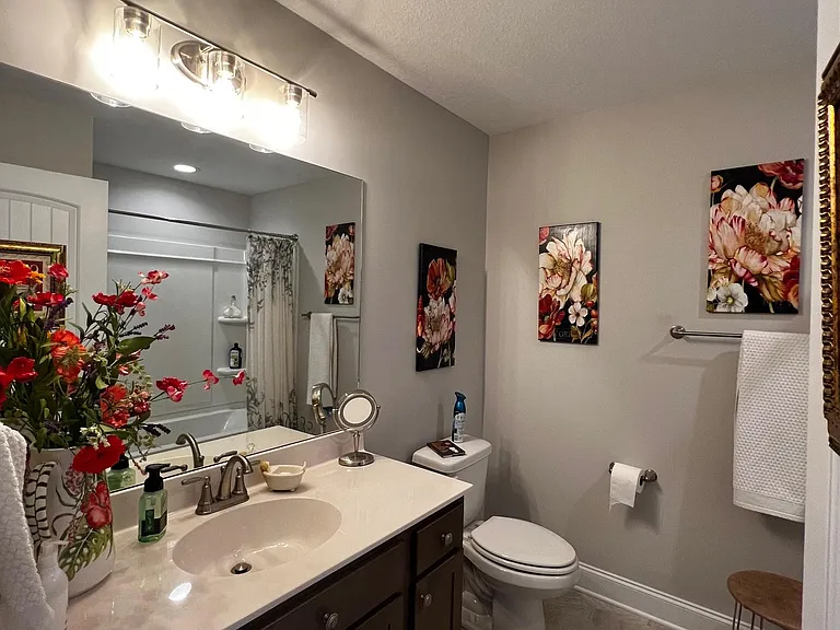 344 Broadberry Ave — Photo 30