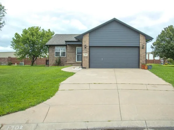 1702 S Christopher Cir, Wichita, KS 67207