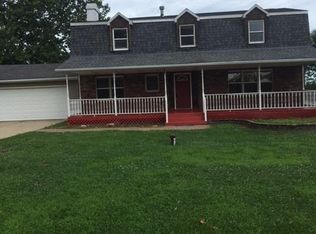 13127 Walnut St, Manito, IL 61546