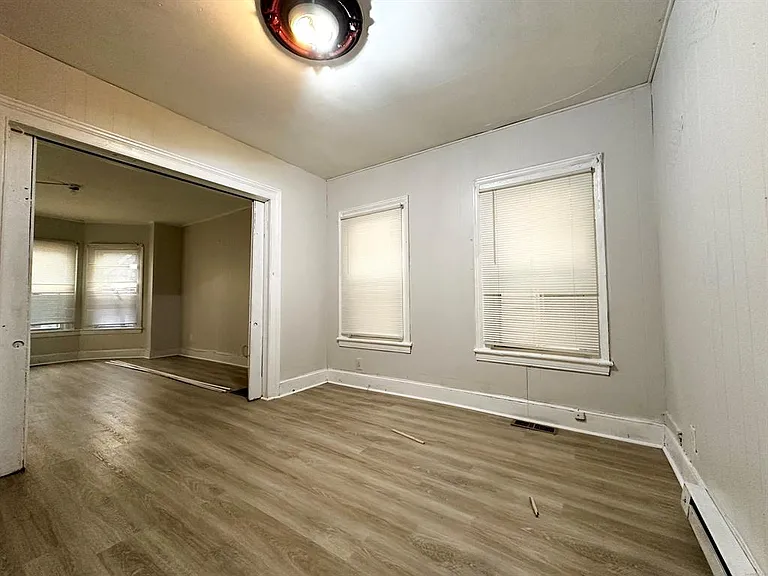 103 Catherine St #2 — Photo 8
