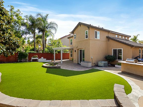 5th image of 415 Landmark Ct