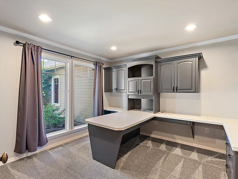3234 N Nuova Ave — Photo 3