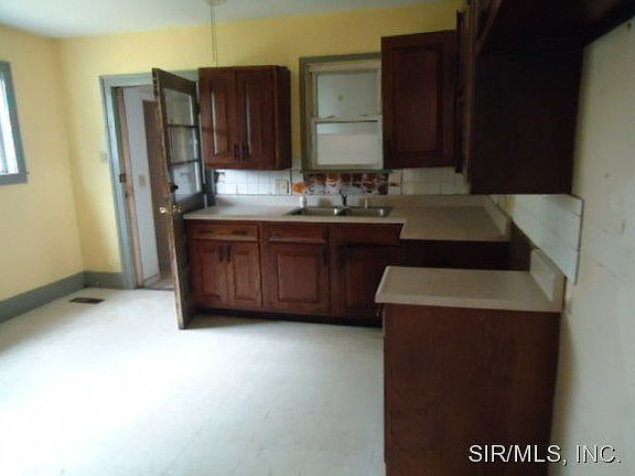5th image of 3103 Trendley Ave