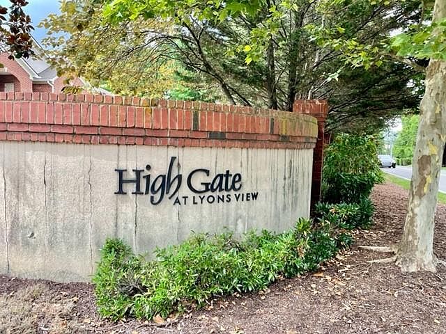 High Gate condominiums on Lyons View Pike. Very few condos in a great location!