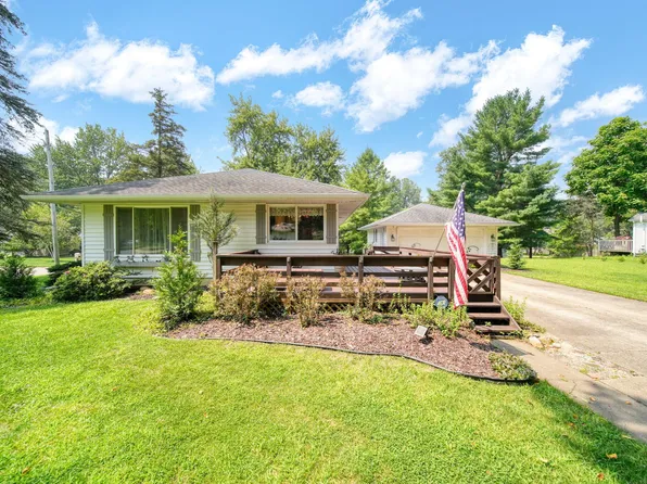 6126 Crest Rd, Jackson, MI 49203