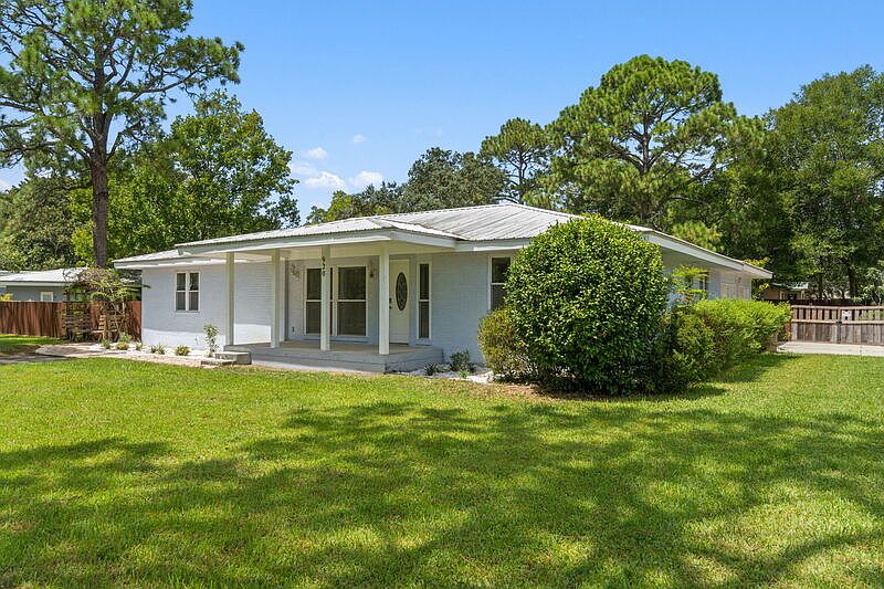 1st image of 920 Beachview Dr
