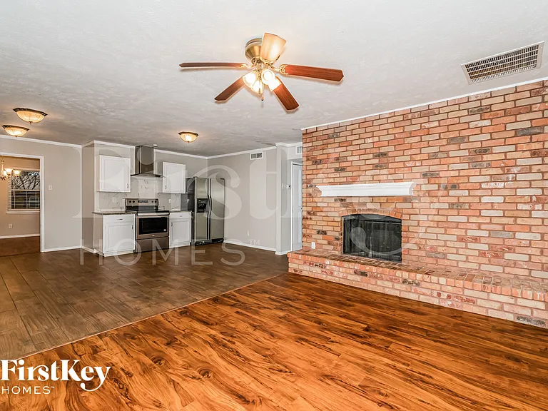 5109 Gilliam Cir — Photo 3