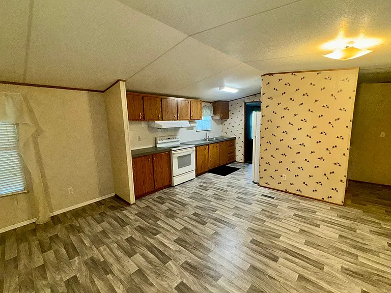 641 Bayou Dr — Photo 9