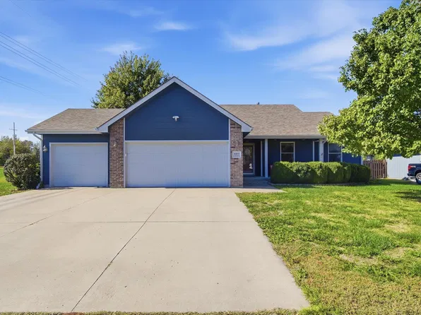 4109 SW Moundview Dr, Topeka, KS 66610