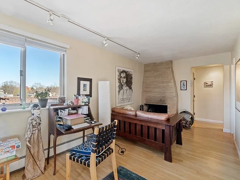 76 Garfield St #9 — Photo 3