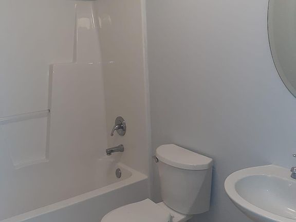 2nd image of 120 Long Ave