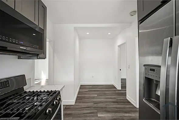 1023 Tremont St — Photo 3