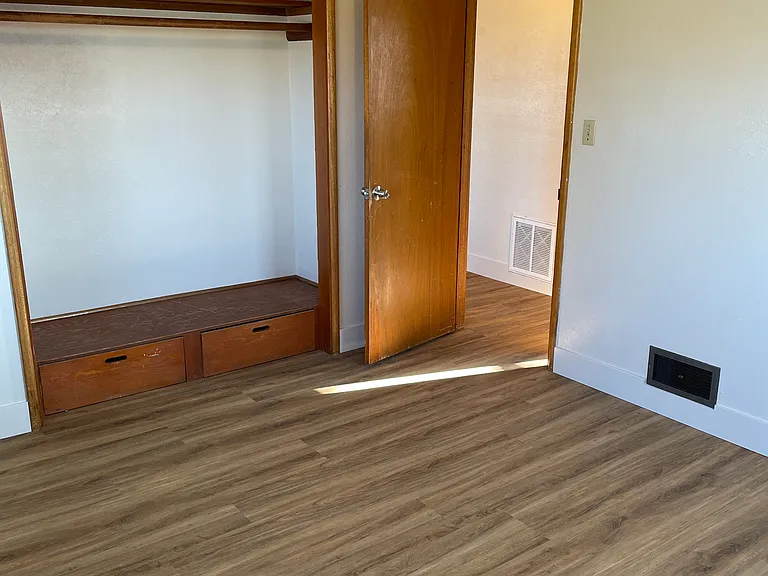 480 NW 3rd Ave — Photo 11