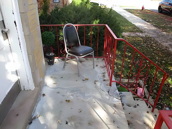 4th image of 1810 Elmwood Ave