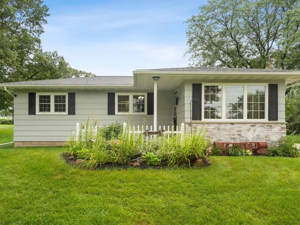 3226 E Shaulis Rd, Waterloo, IA 50702