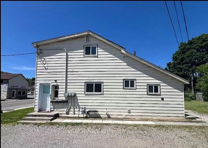 3 bed, $1,700 — Photo 1
