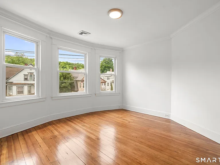 132 Bunker Hill Ave #3 — Photo 6