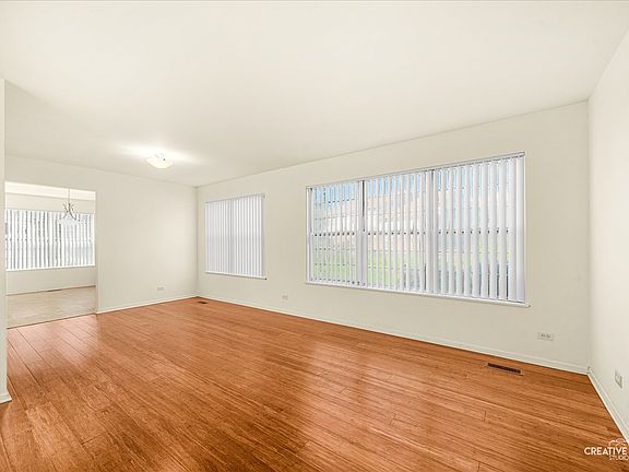 3rd image of 514 Tewksbury Ct
