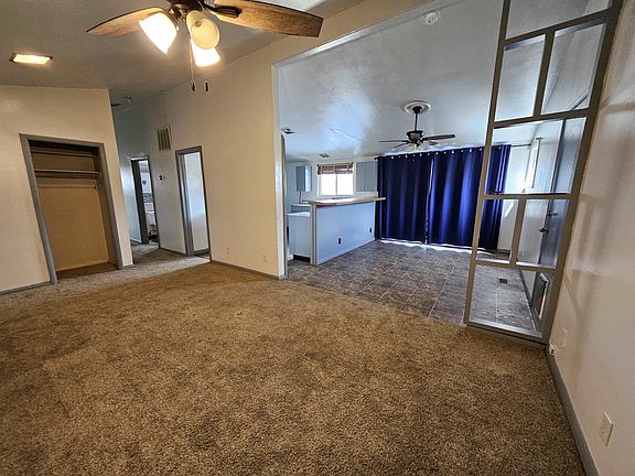 5th image of 1324 Derby Ave