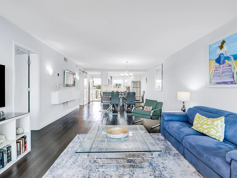 52 Yacht Club Dr #402 — Photo 11