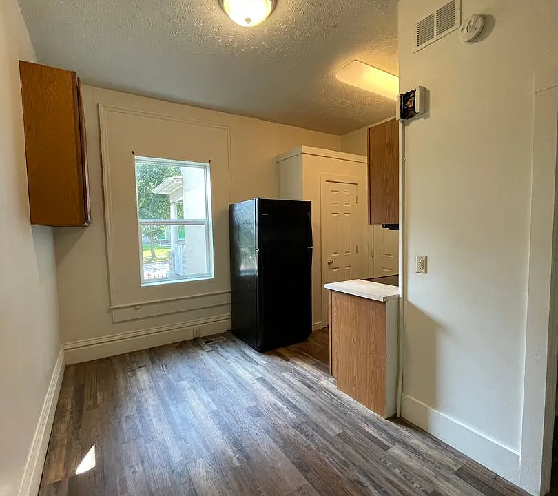206 S. 6th St-Tetzloff