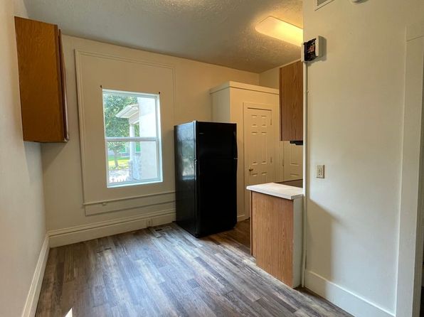 206 S 6th St #4