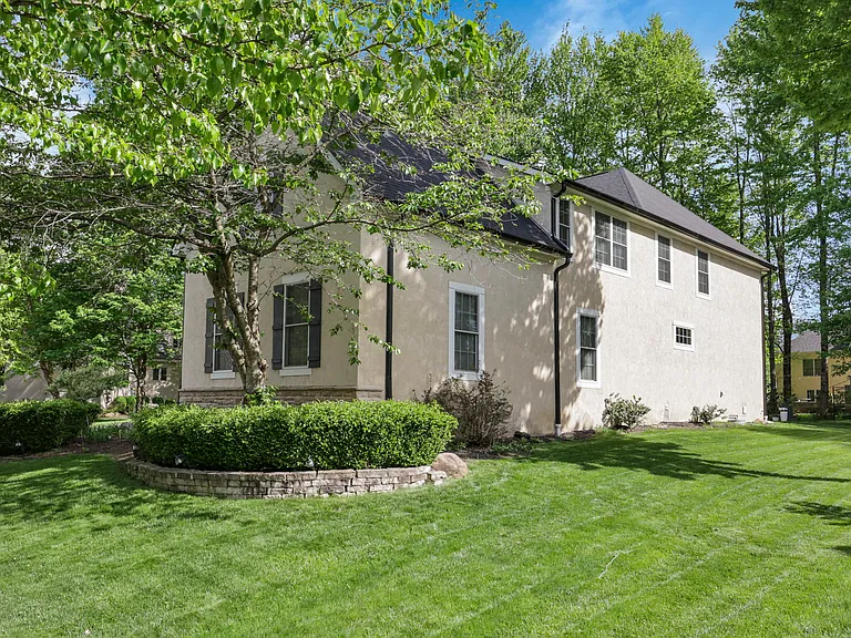7097 Pleasant Colony Cir — Photo 95