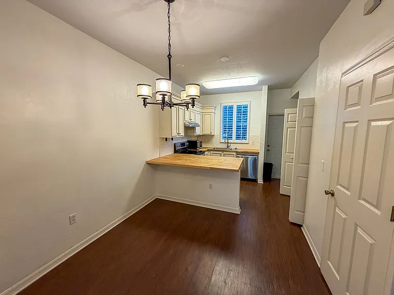 3521 SW 30th Way #105 — Photo 4