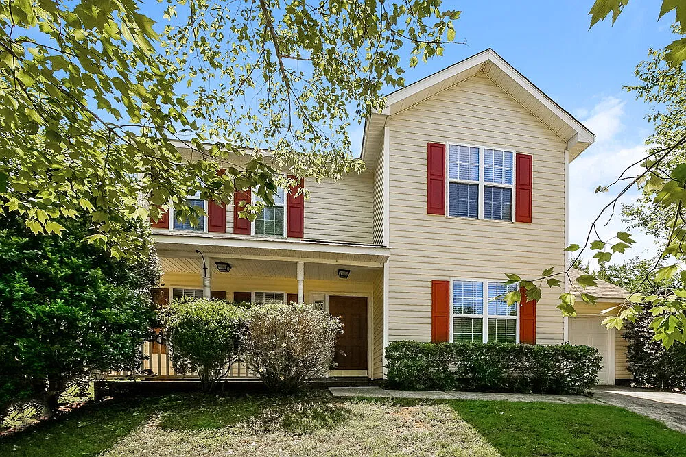 3 bed, 2.5 bath, 1520 sqft, $3,220 — Photo 1