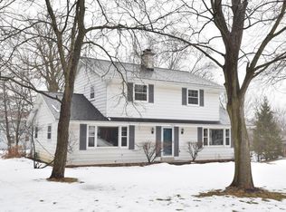 18230 Bolter Ln, Brookfield, WI 53045