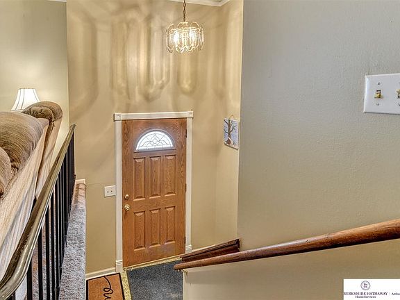 2nd image of 7907 Edgewood Blvd