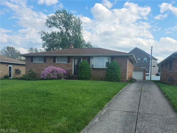 1423 Roanoke Dr, Parma, OH 44134