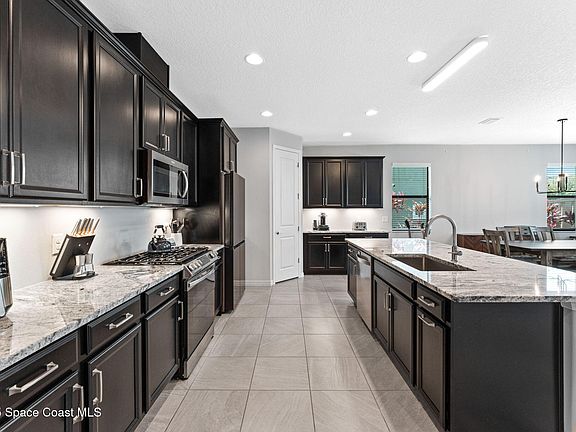 5th image of 7504 Poulicny Ln