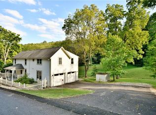 1154 Sugar Run Rd, Venetia, PA 15367