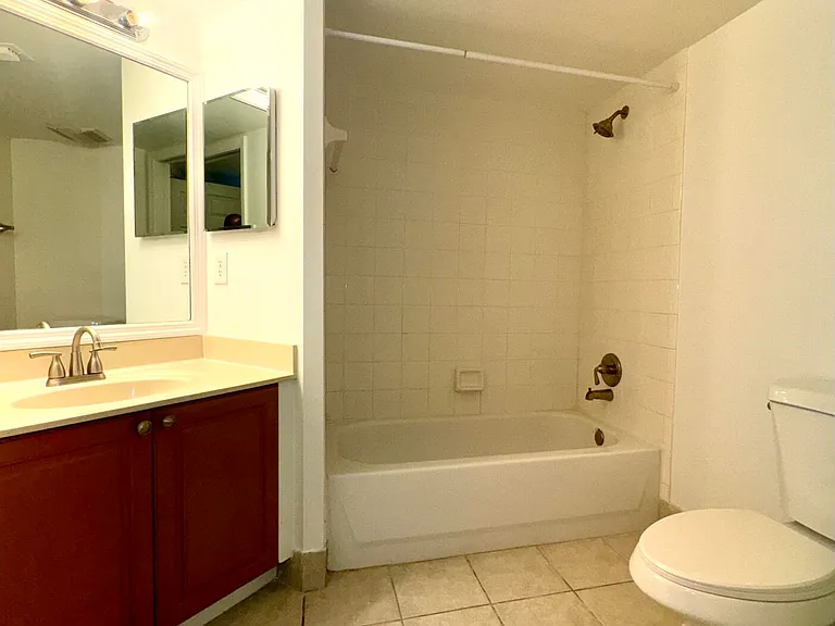 1300 Crestwood Blvd #1309 — Photo 9