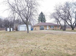 1931 E Cody Estey Rd, Pinconning, MI 48650