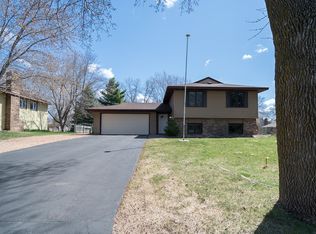 10706 Quaker Ln N, Maple Grove, MN 55369