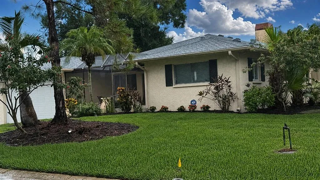 3 bed, 2.0 bath, 2196 sqft, $3,500 — Photo 3
