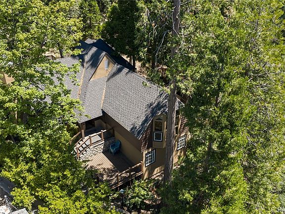 2nd image of 311 John Muir Rd