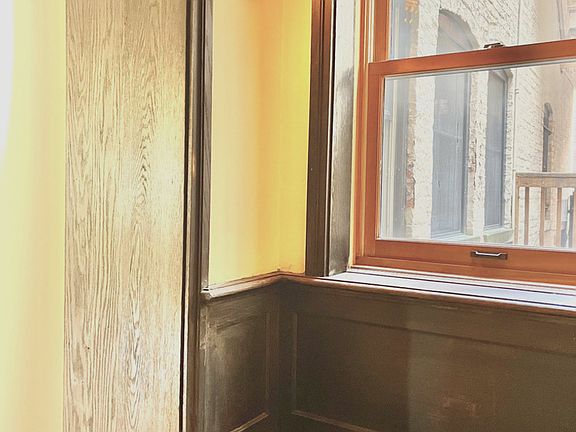 3rd image of 5716 S Kenwood Ave APT 1