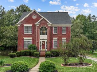 1316 Holly Ridge Dr, Matthews, NC 28105